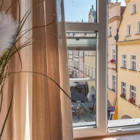 Everysky Plac Ratuszowy Ale Antresola Apartment