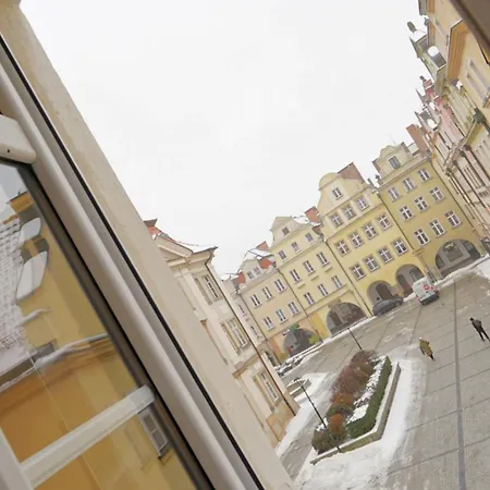 Everysky Plac Ratuszowy Ale Antresola Апартаменты Еленя-Гура